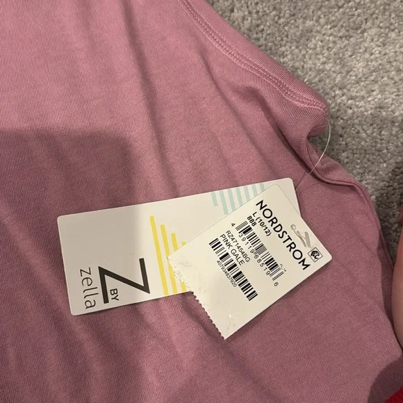 Zella top - Picture 2 of 4